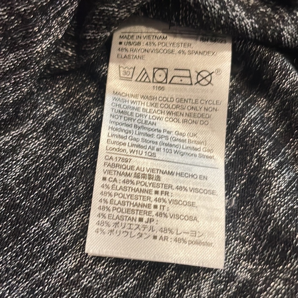 Small GAP pullover sweater - Picture 3 of 7